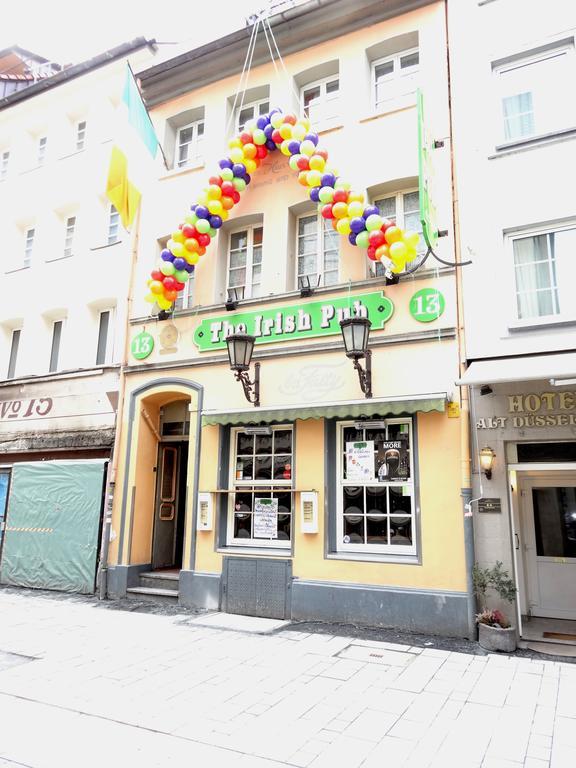 Barcelona Bed & Breakfast Dusseldorf Bagian luar foto