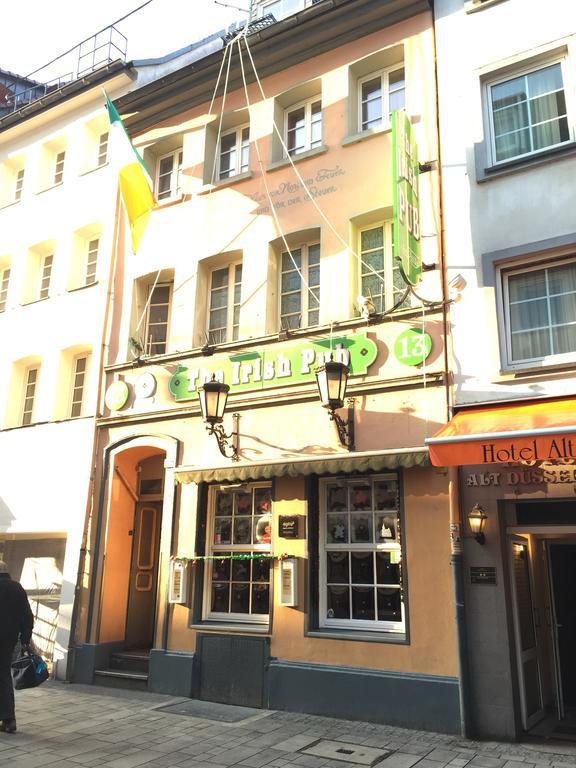 Barcelona Bed & Breakfast Dusseldorf Bagian luar foto