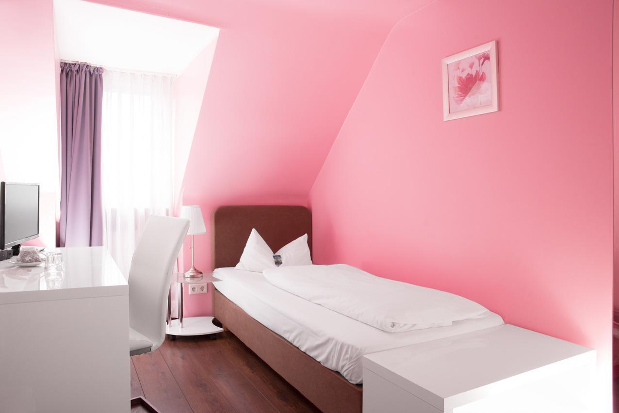 Barcelona Bed & Breakfast Dusseldorf Bagian luar foto